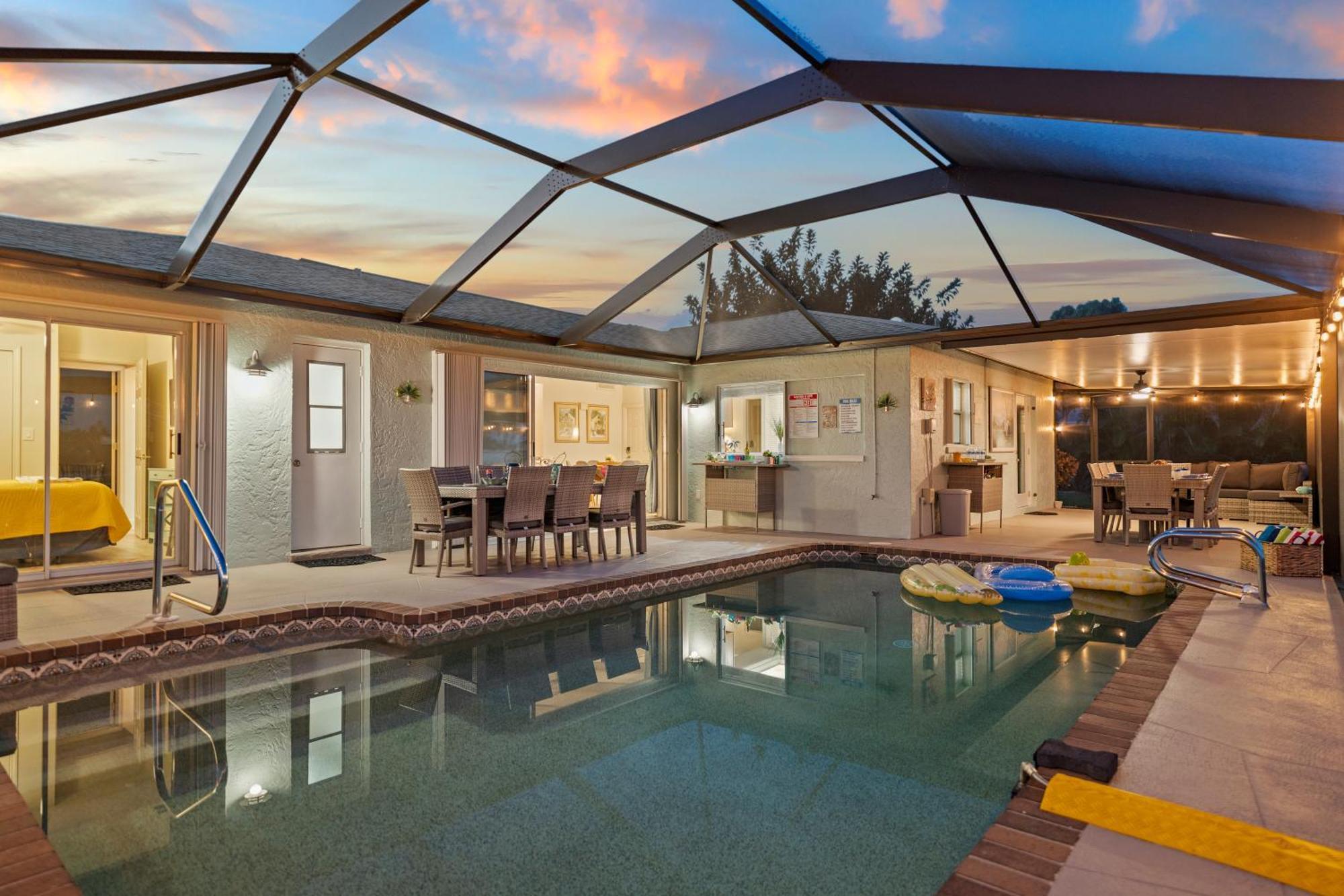 Serenity Waterfront Villa With King Suite, Private Pool, Great Lanai Enclosure And Long Water Views Cape Coral Exterior foto