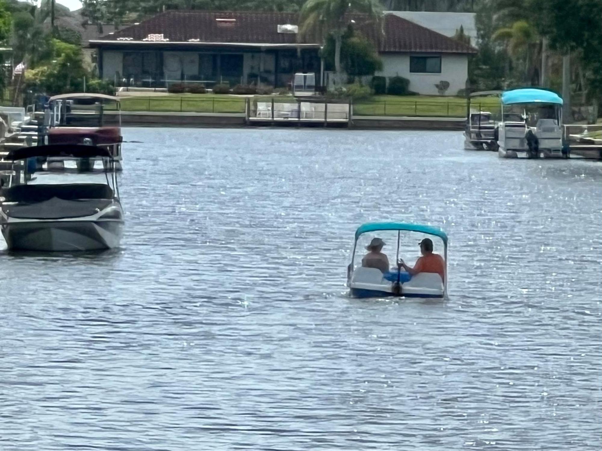 Serenity Waterfront Villa With King Suite, Private Pool, Great Lanai Enclosure And Long Water Views Cape Coral Exterior foto